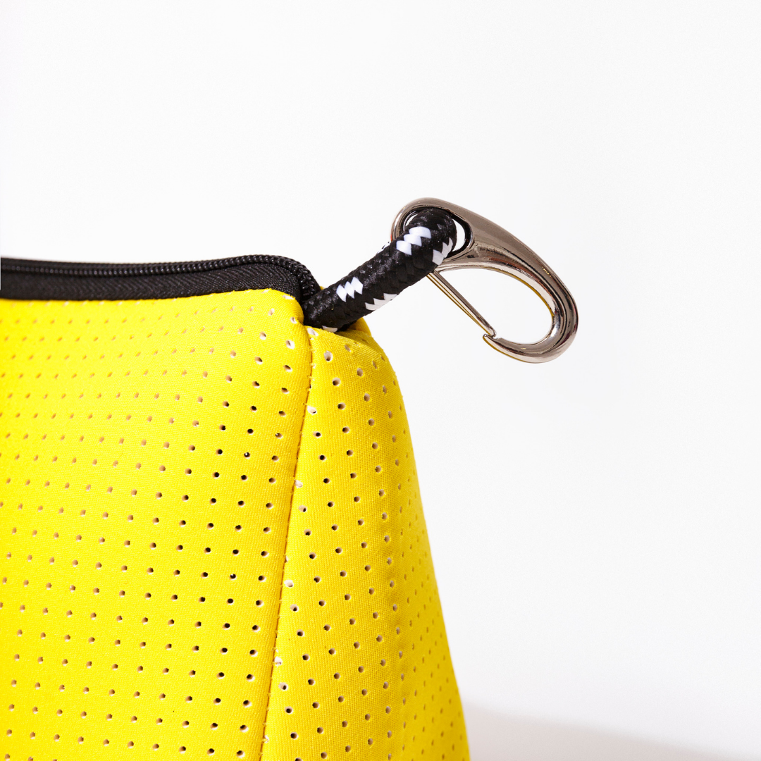 ESSENTIAL POUCH YELLOW
