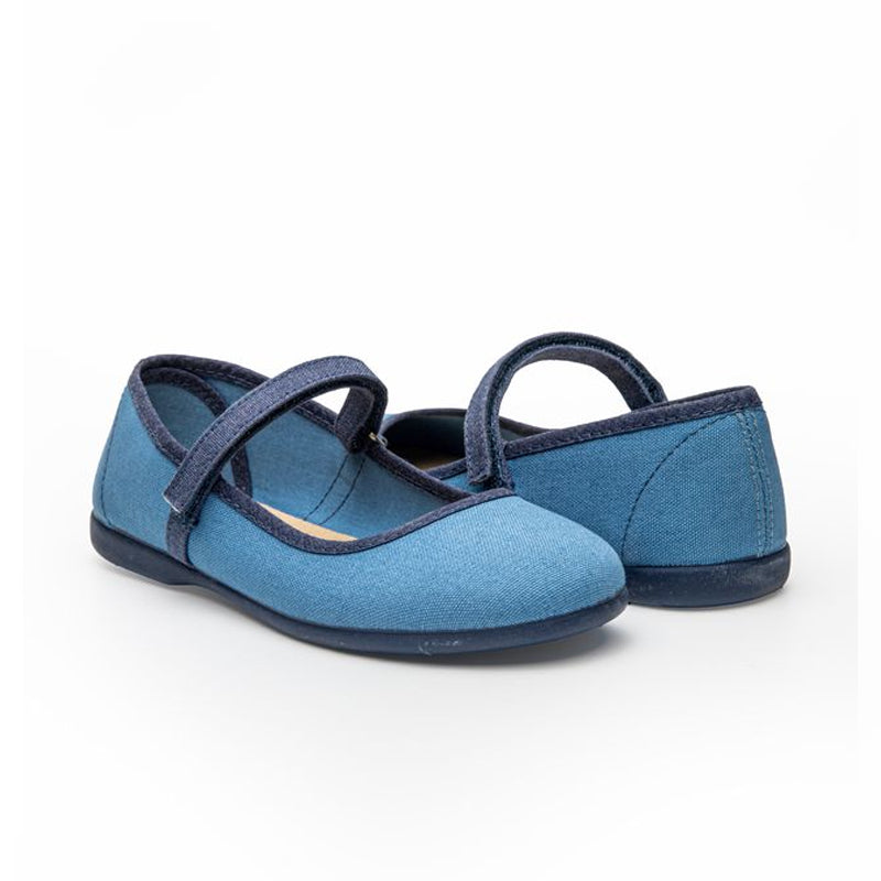 Evelyn Blue