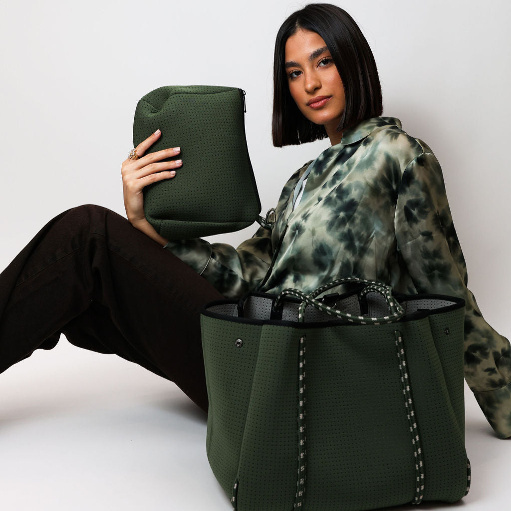 MOSS GREEN BASIC SET - EVERYDAY TOTE AND POUCH