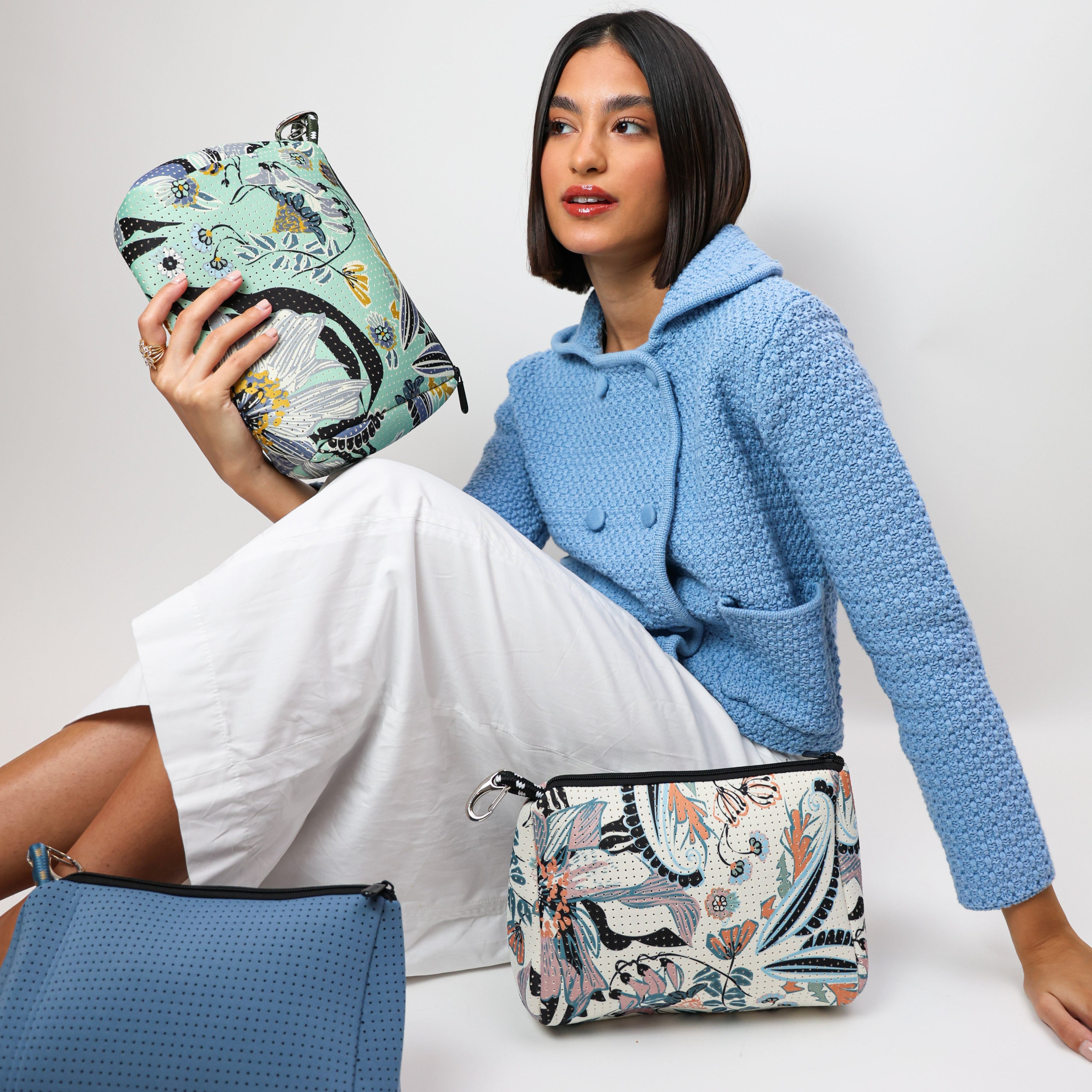 ESSENTIAL POUCH STORMY BLUE