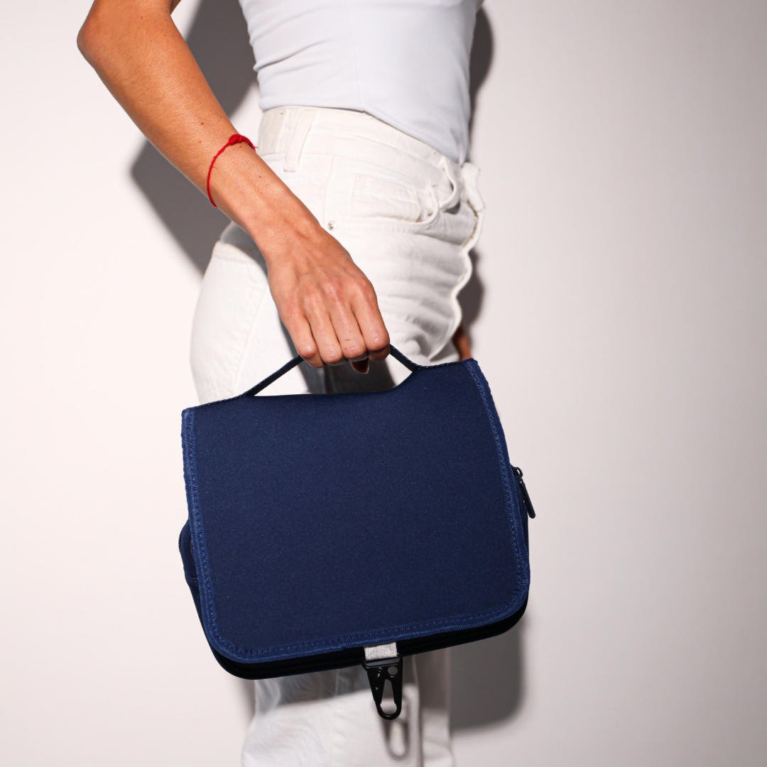TOILETRY BAG DEEP BLUE