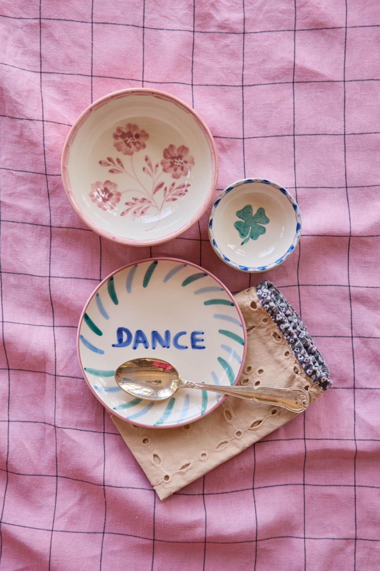 Ceramic Cake Plate with Hand-painted DANCE