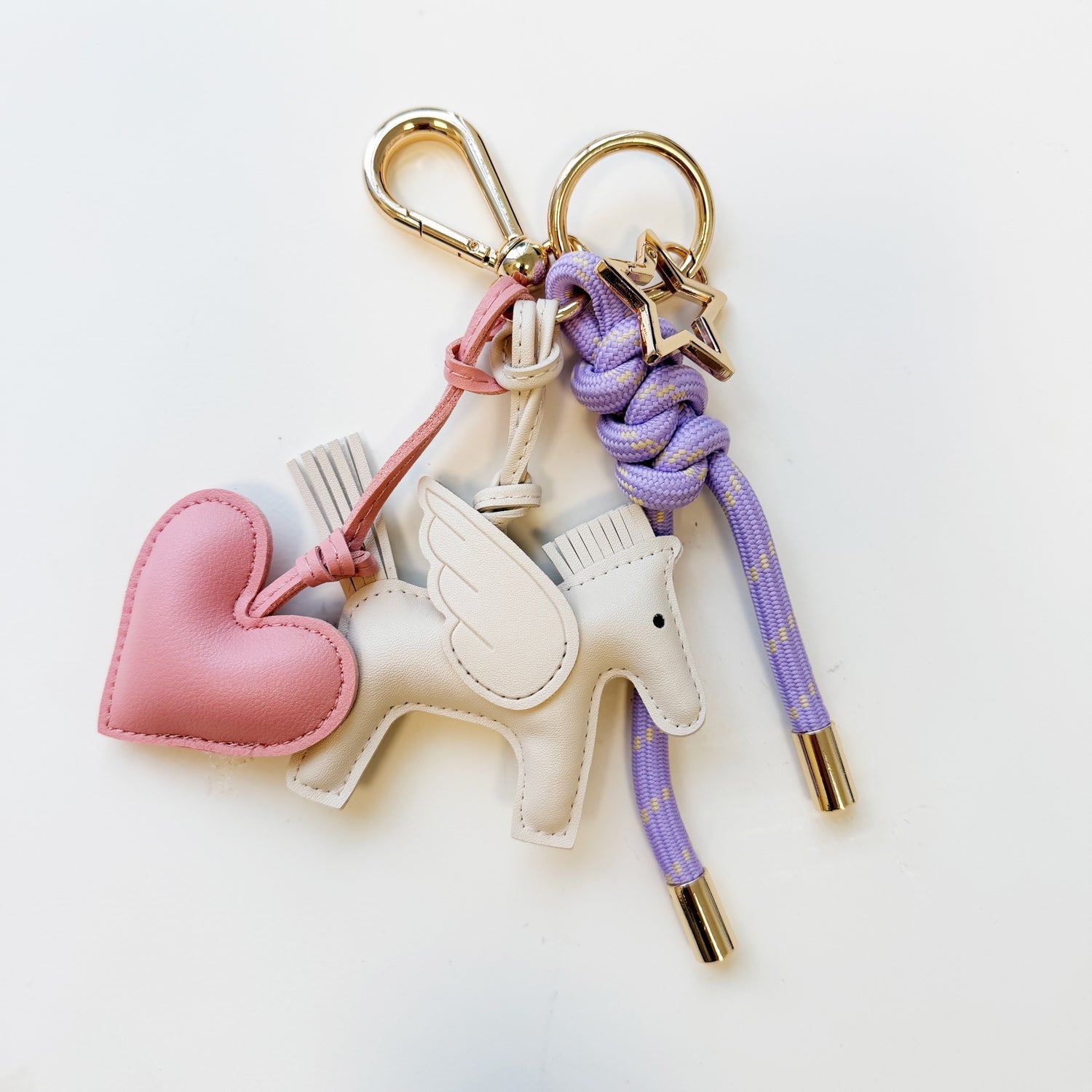 KEY CHAIN LAVANDA WITH CHARMS - WHITE FLYING HORSE AND PINK HEART