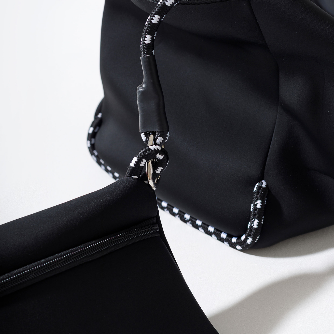 XL ZIPPER TOTE BLACK