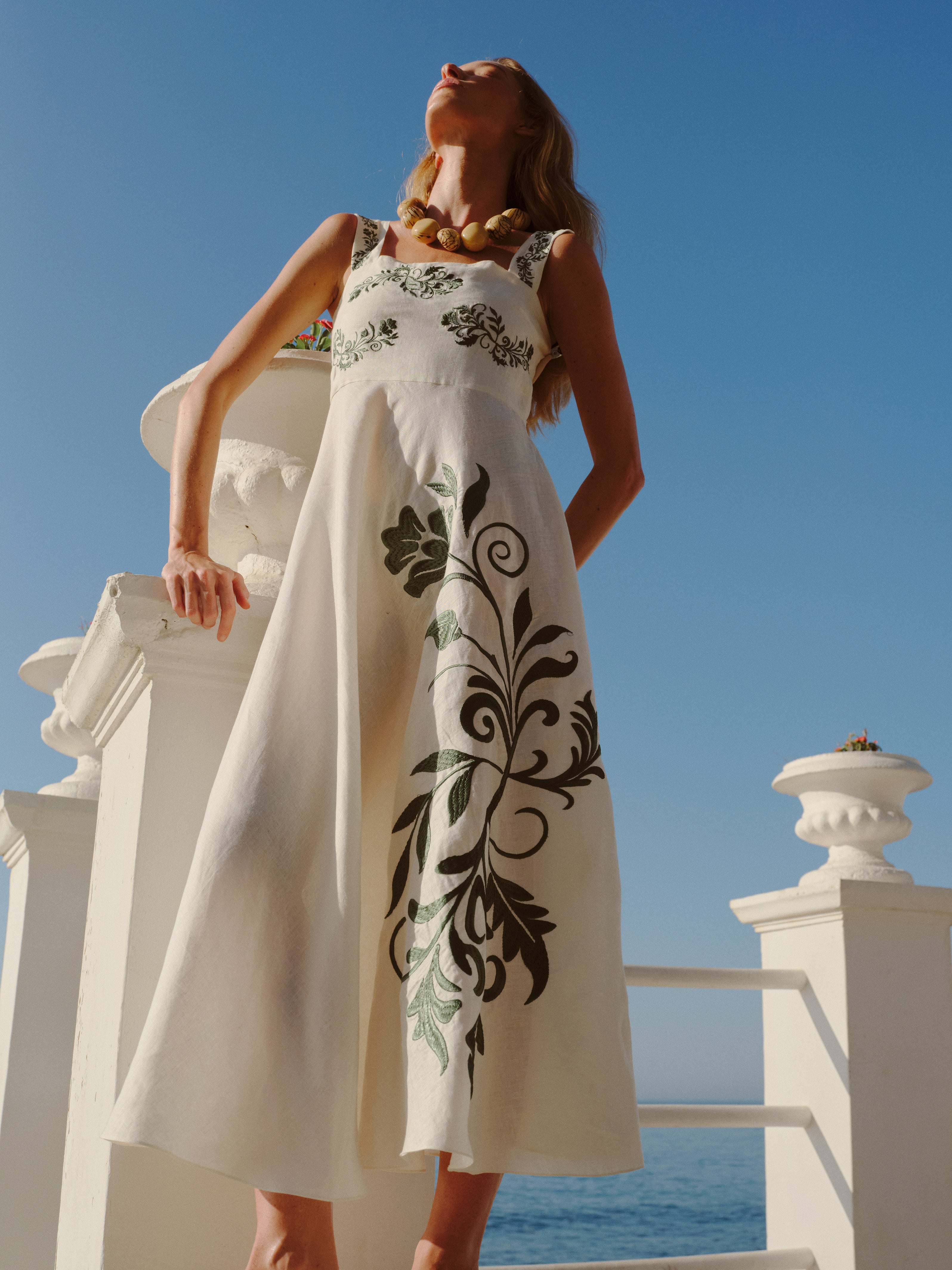 Noelia Embroidered Linen Midi Dress / Ivory Green Buganvilias
