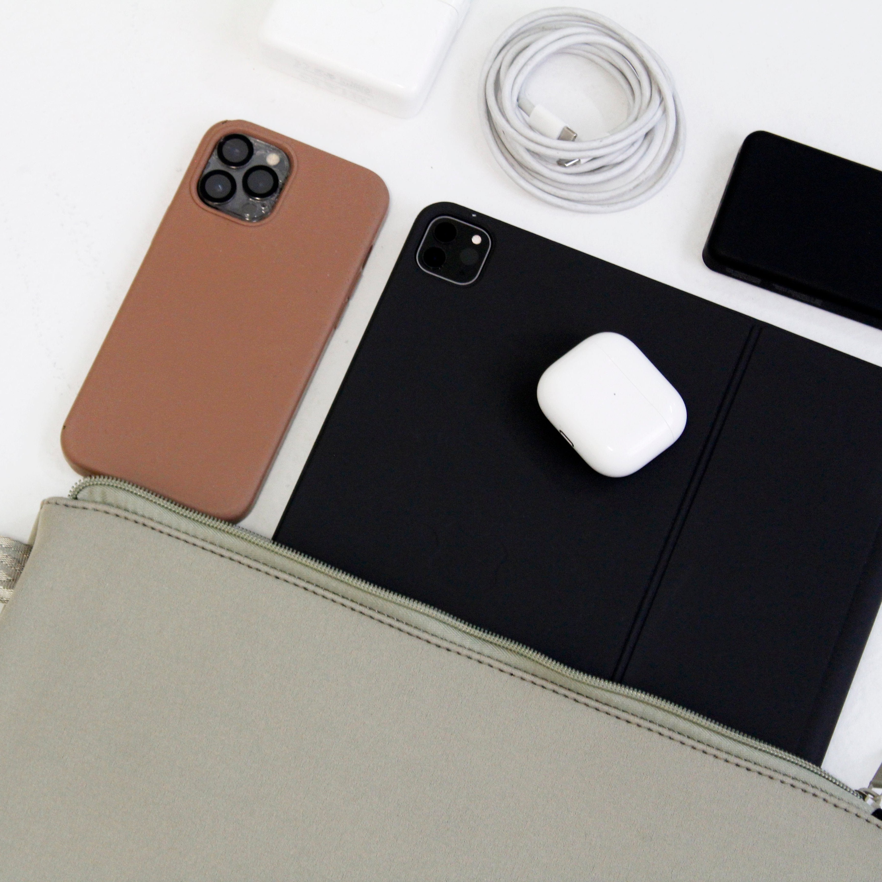 LAPTOP SLEEVE TAUPE