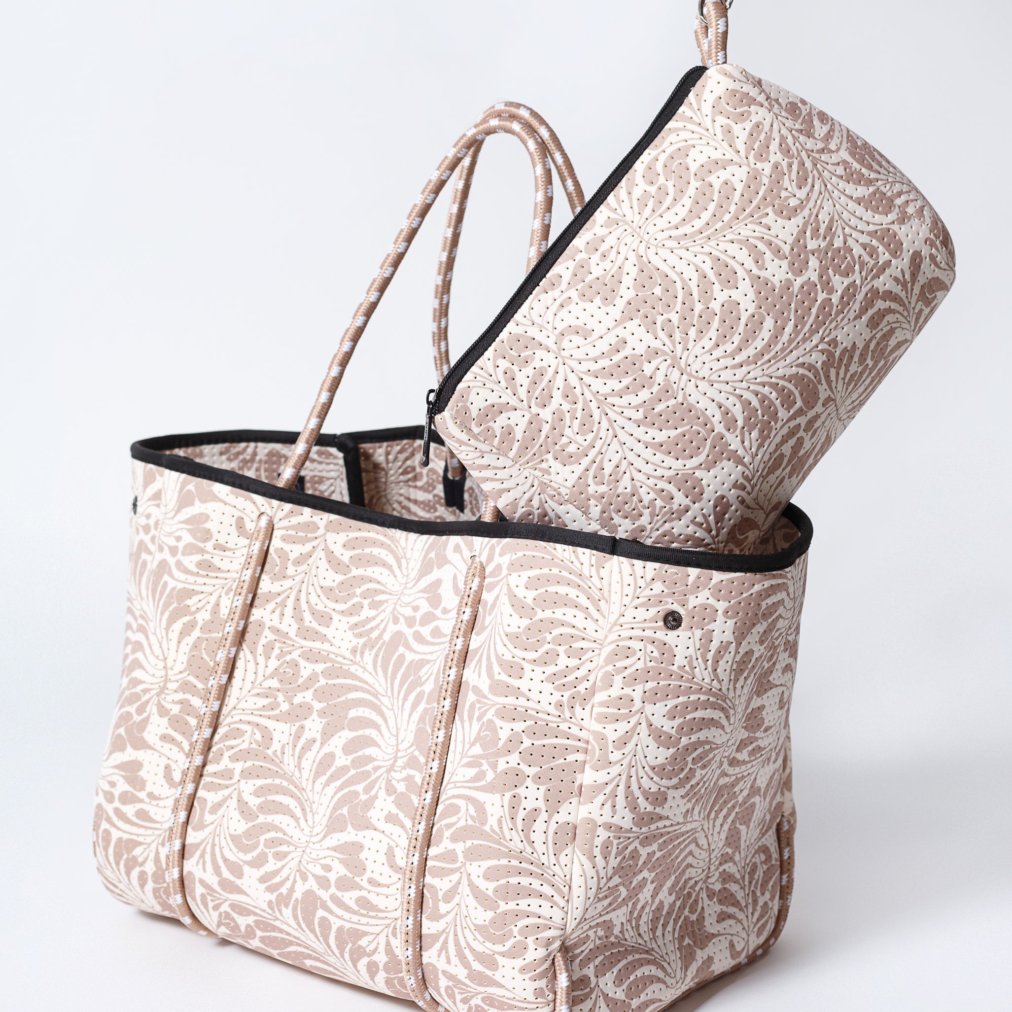 ESSENTIAL POUCH PALM DREAMS BEIGE