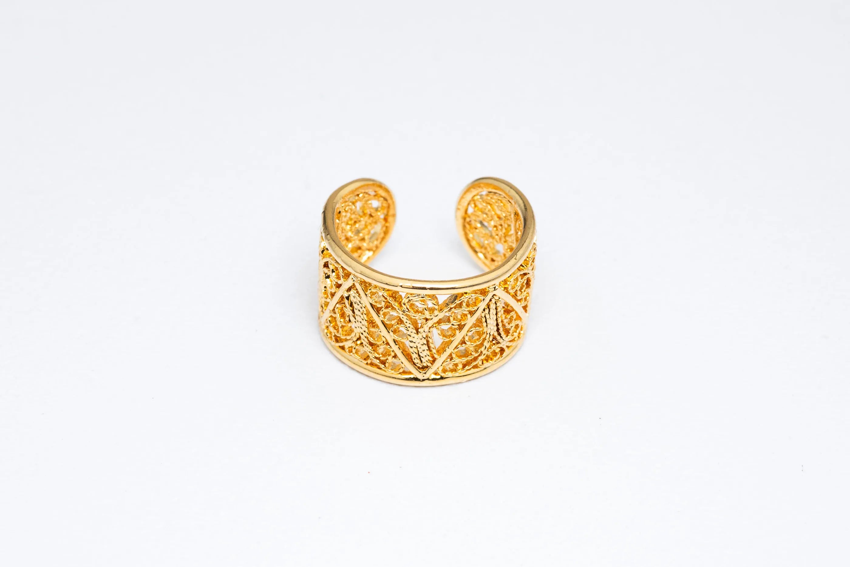 Pyramid Earcuff