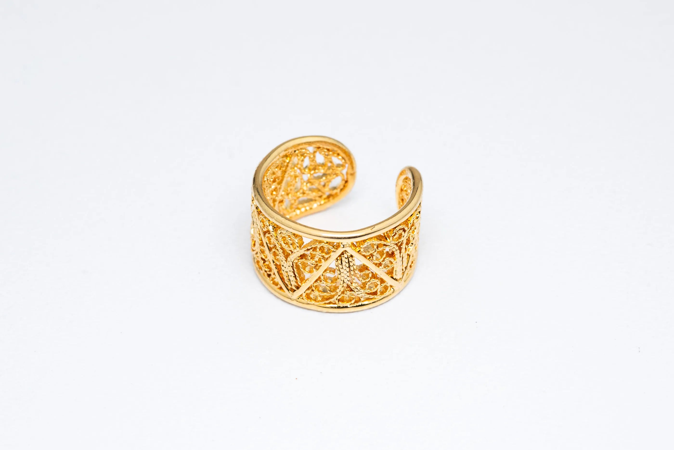 Pyramid Earcuff