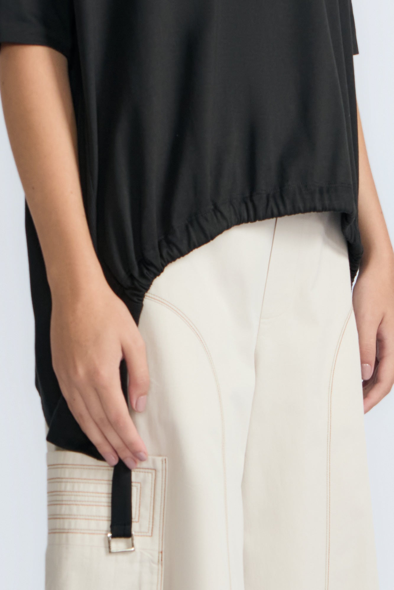 Amaya Asymmetric Cotton Top | Black