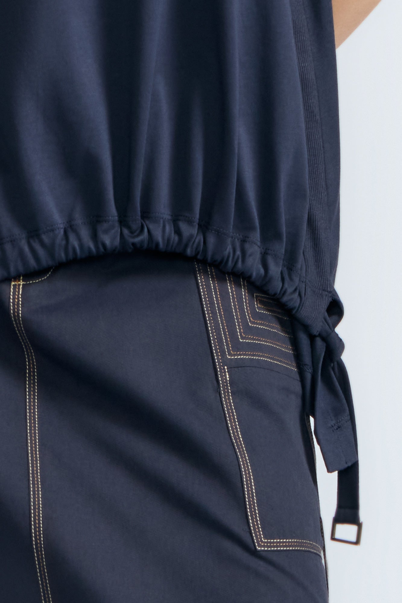 Amaya Asymmetric Cotton Top | Navy