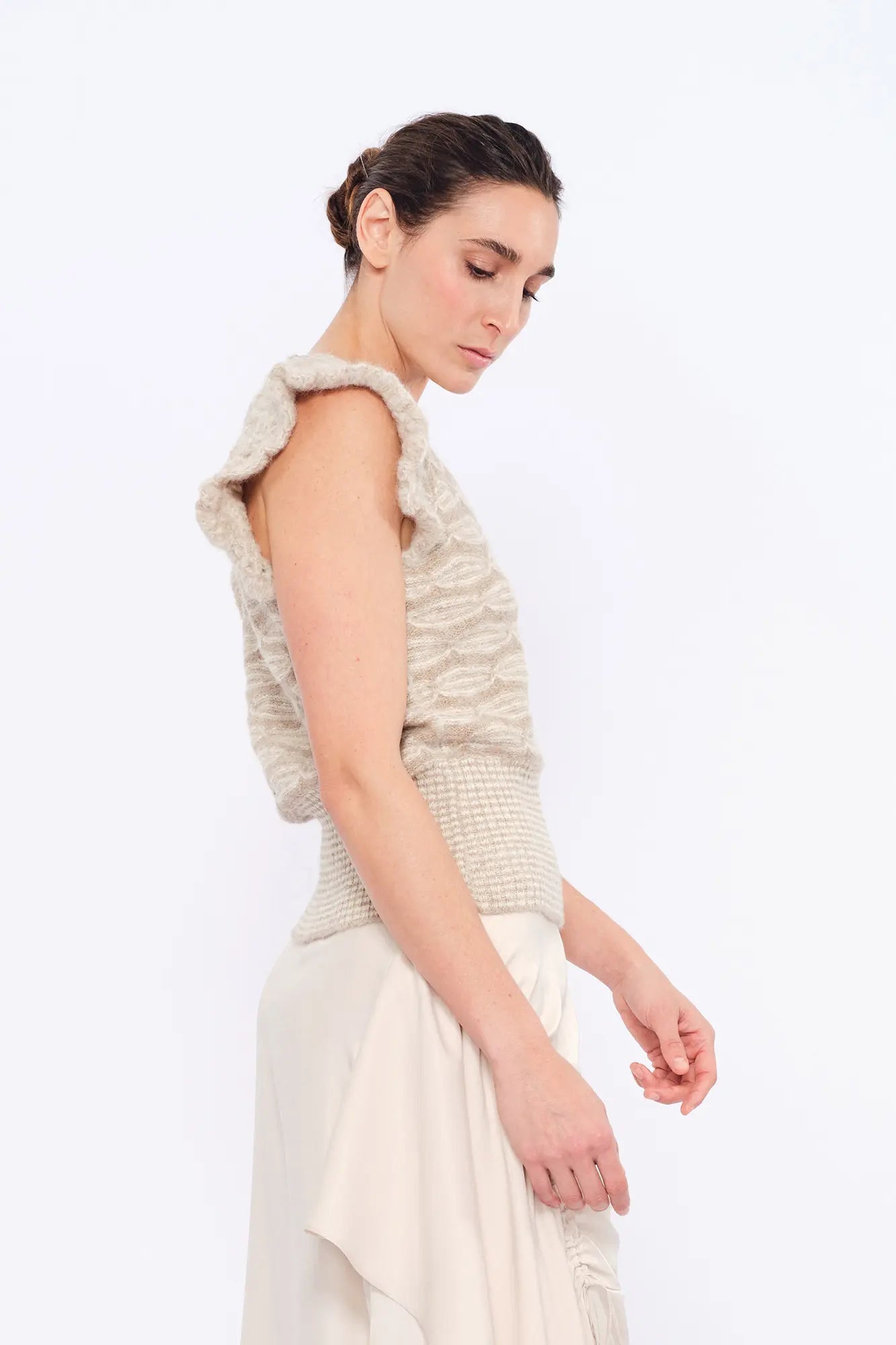 Beca Crochet Sleeve Alpaca Vest | Beige Melange