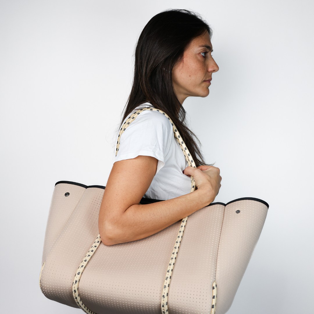 EVERYDAY TOTE LATTE