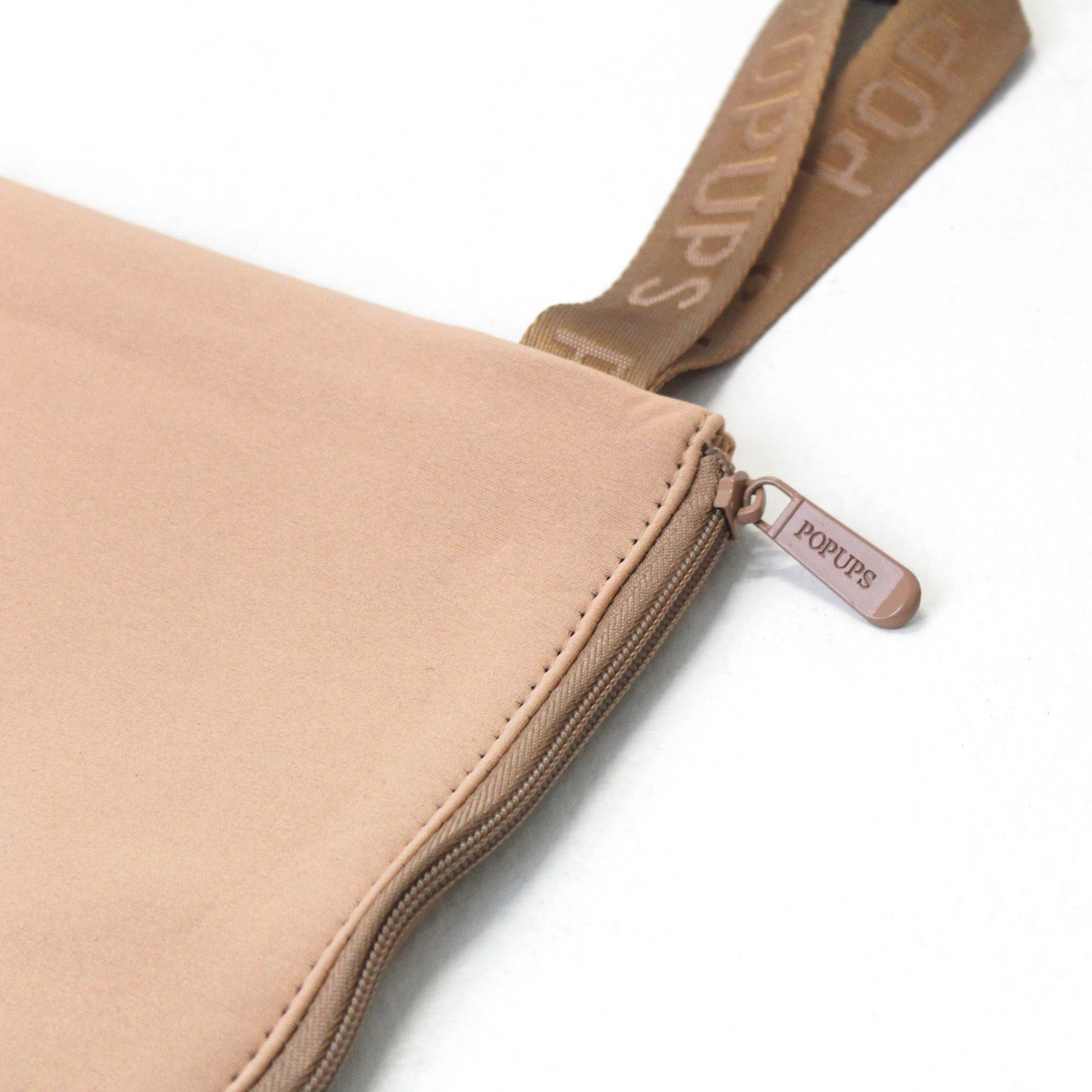 LAPTOP SLEEVE TAN